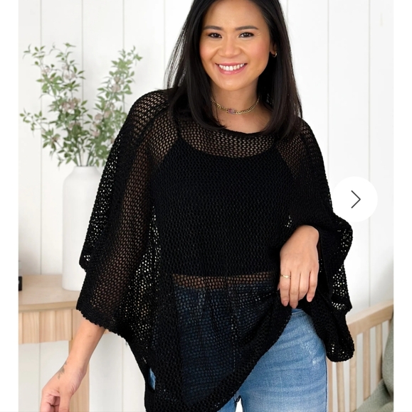 Poncho - Picture 5 of 9